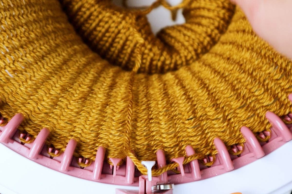 Stripy 🤍🖤🧡 ##onehataweek2023##knittingmachine##hat##loombot##sentro, Knitting Machine