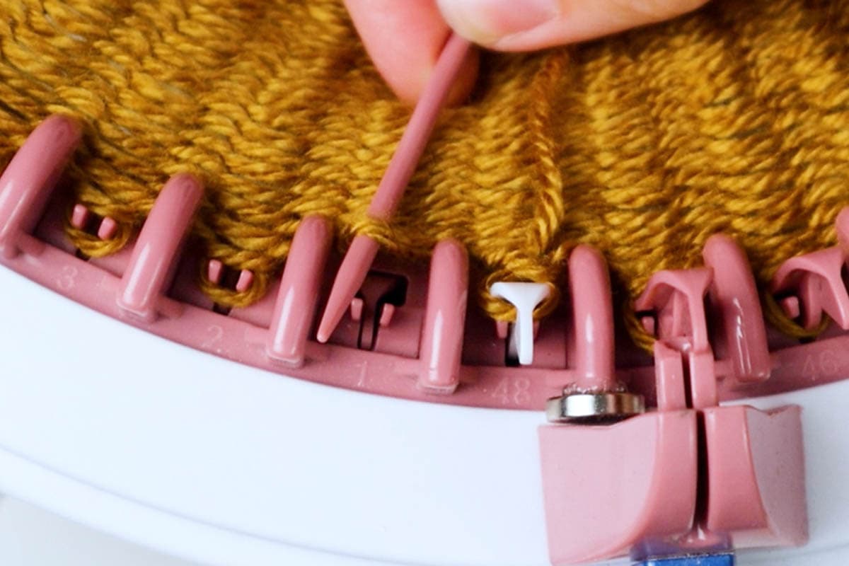 Machine Knit Hat Brim Tutorial  For Addi and Sentro Knitting Machines 