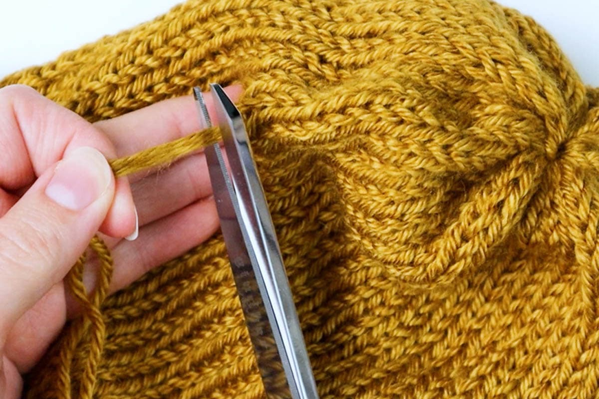Free Knit Beanie Pattern  Circular knitting machine, Knitting machine  patterns, Knitting machine projects