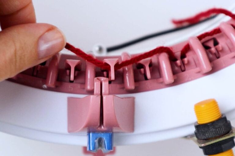 Free Twisted Knitting Machine Headband Pattern (Sentro, Jamit, or Addi