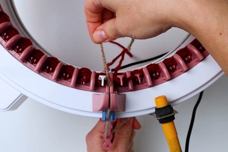 Marching Pattern Machine Free Twisted Knitting Machine Headband Pattern (Sentro, Jamit, or Addi ...