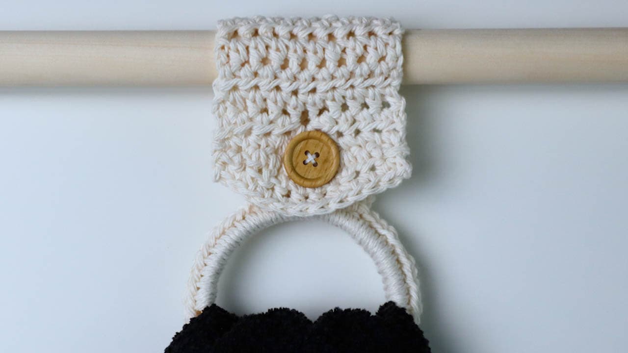 How To Make In The Hoop Towel Topper With A Hanging Loop (Free Design)