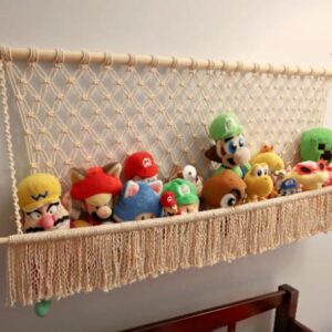 featured image for macrame toy hammock tutorial