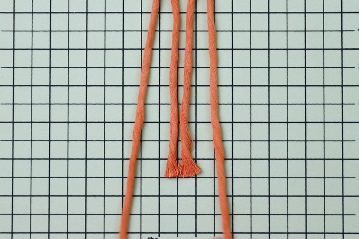 Easy DIY Spiral Macrame Keychain (Free Pattern!) Marching North