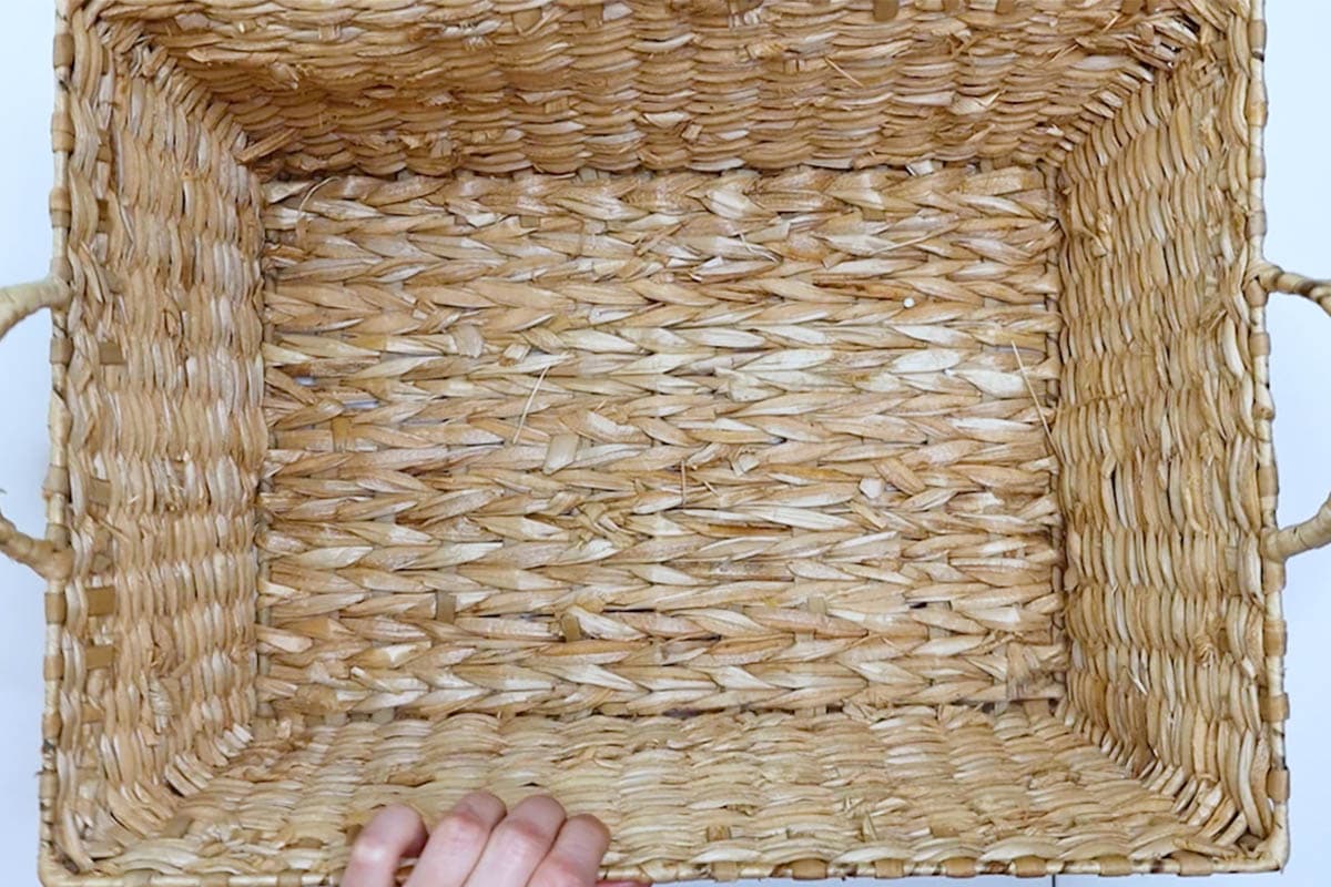 Free Macrame Hanging Storage Basket Pattern (DIY Makeover!) Marching
