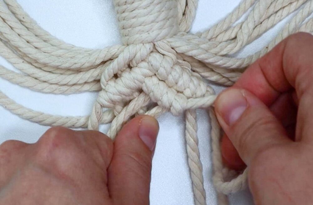 Free Macrame Hanging Storage Basket Pattern (DIY Makeover!) Marching