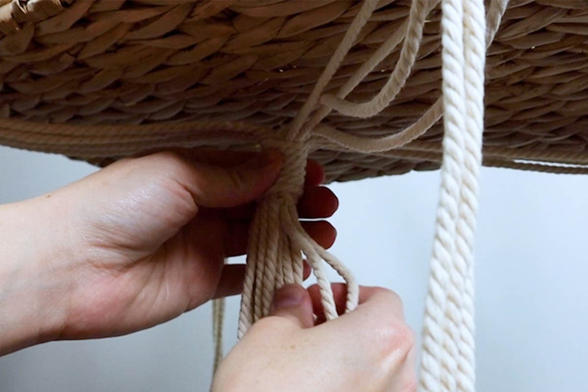 Free Macrame Hanging Storage Basket Pattern (DIY Makeover!) Marching
