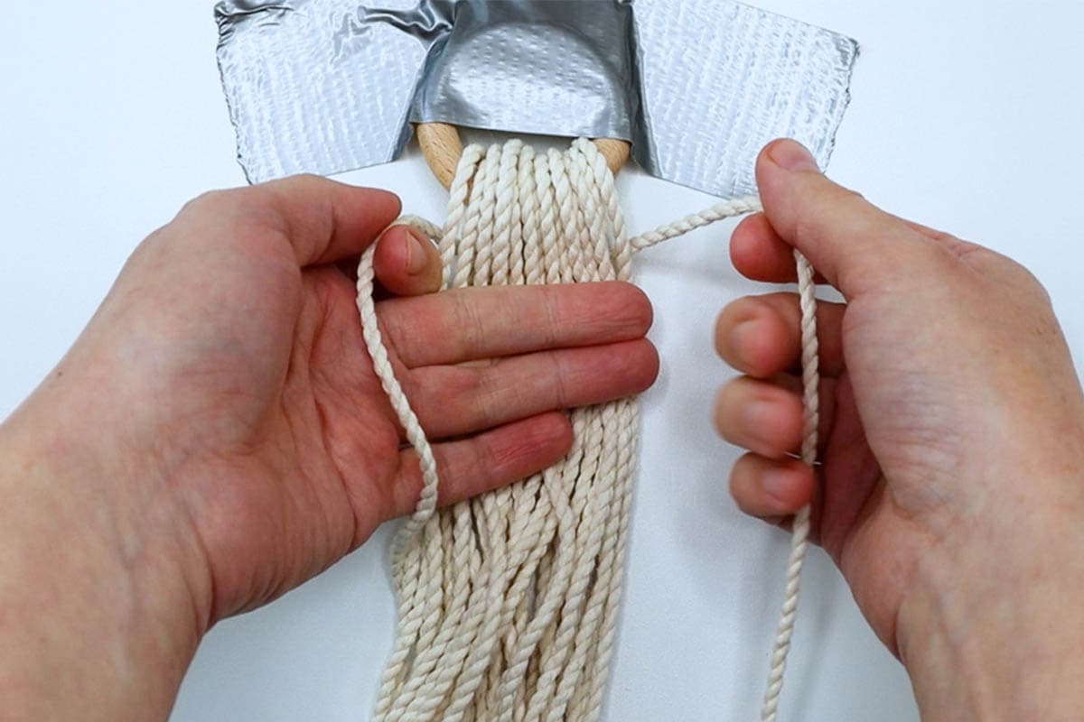 center the working cord