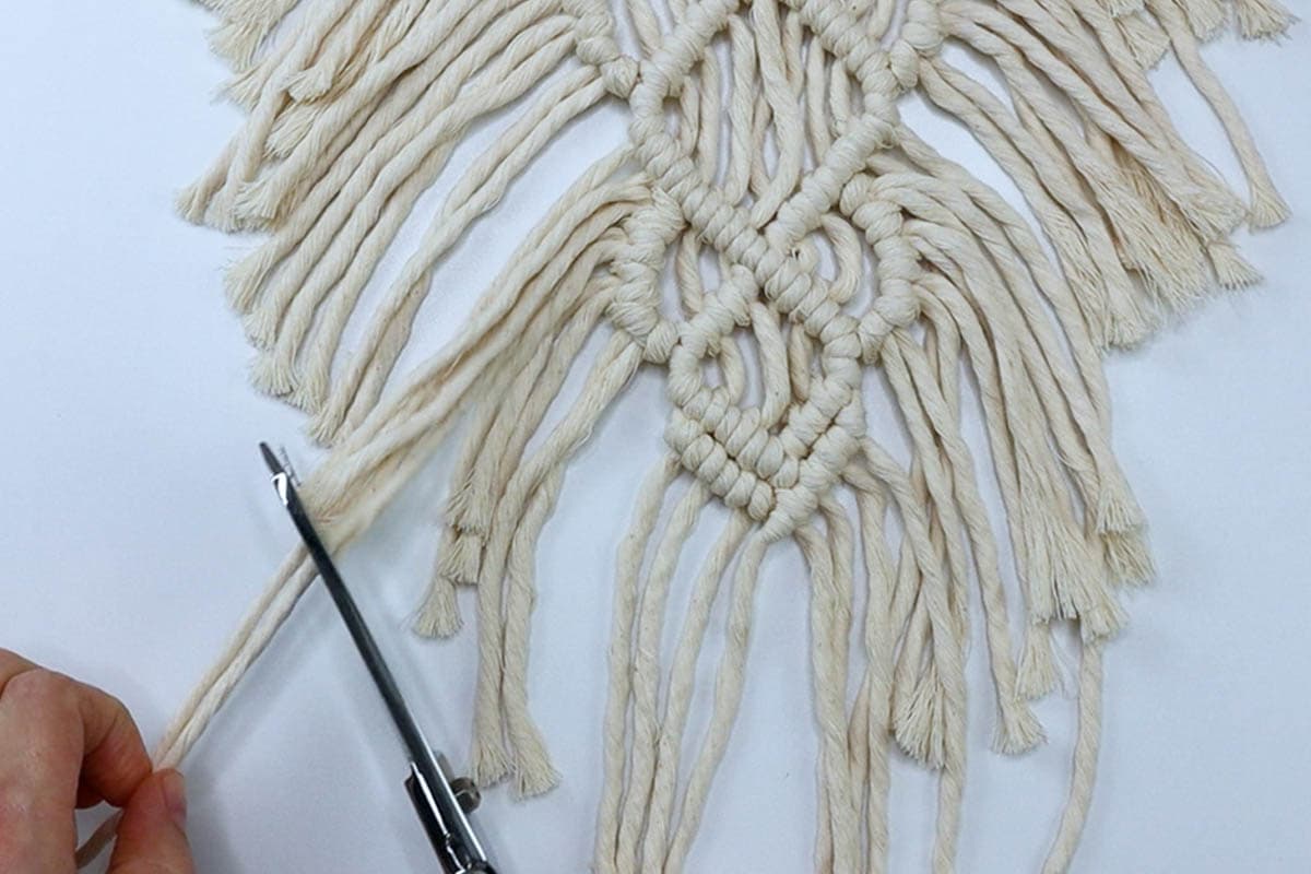 How to Make a Macrame Feather Wall Hanging (Tutorial) Marching North