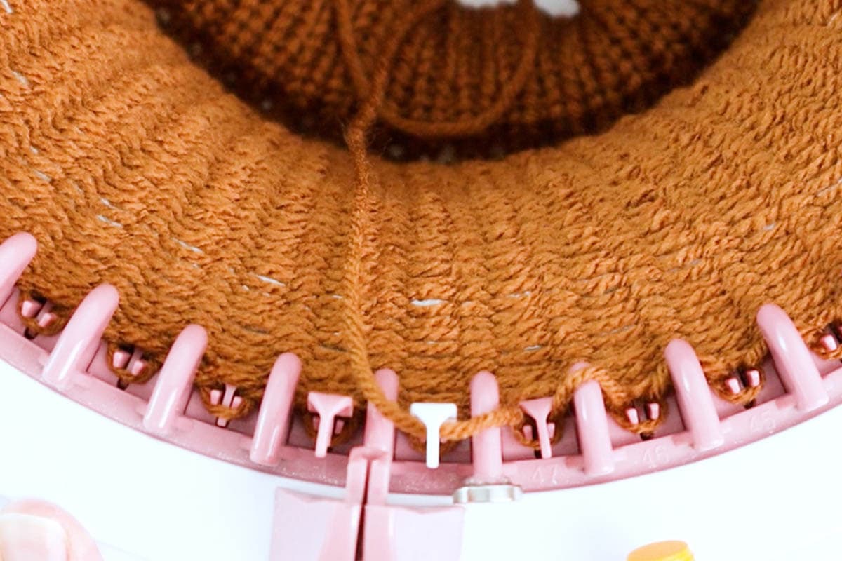 Marching Pattern Machine Free Striped Knitting Machine Hat Pattern (Reversible!) | Marching North