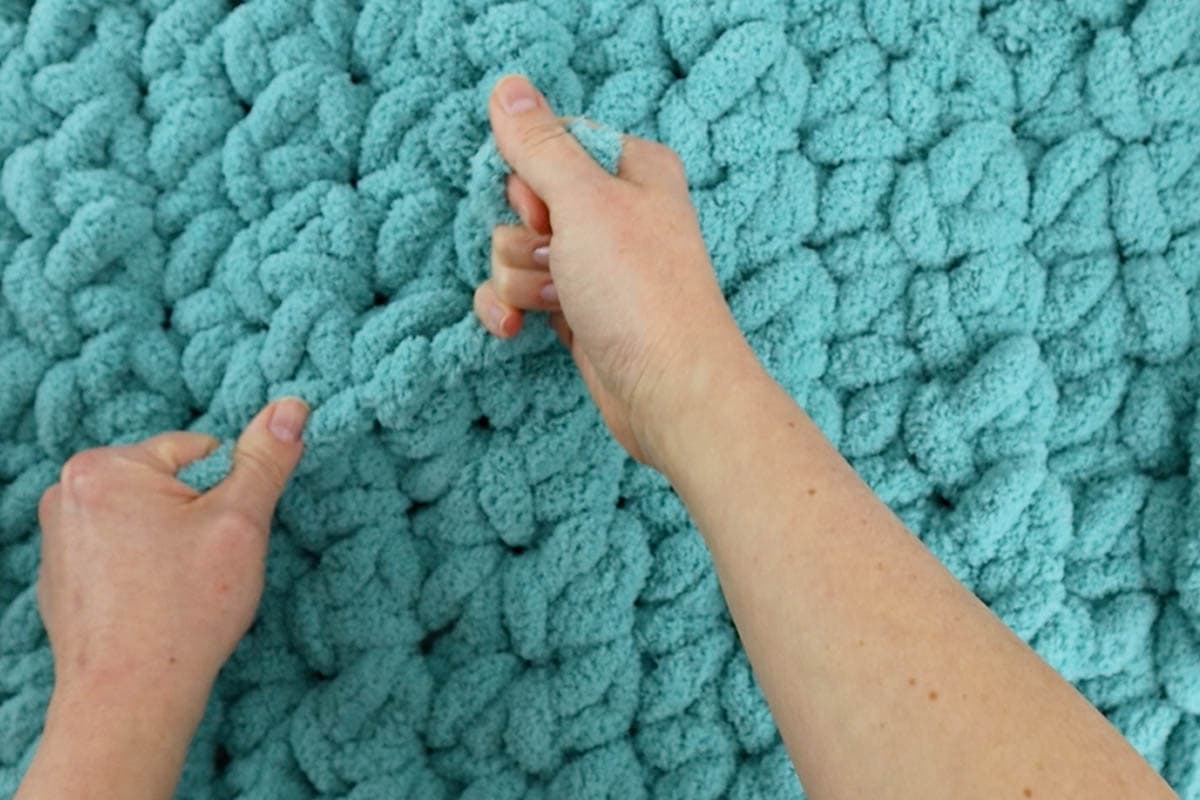 Cozy Free Crochet Pillow Cover Pattern (Removable!) Marching North