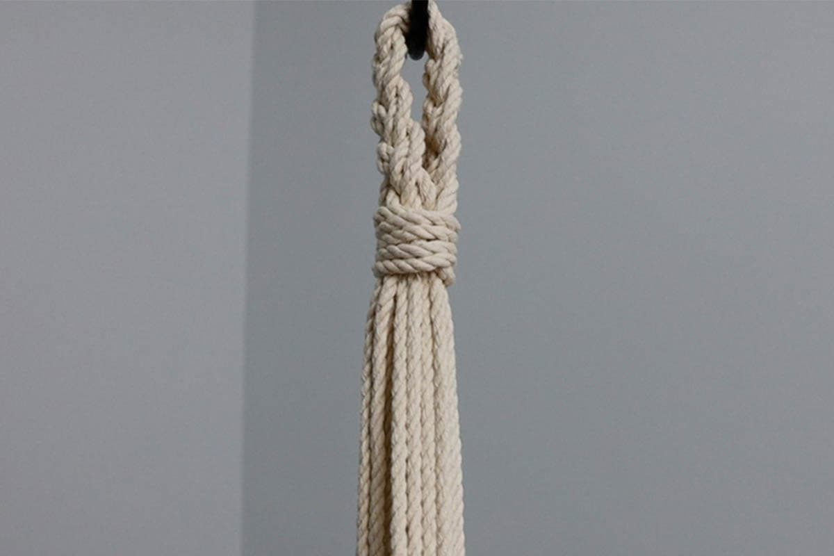 finished hanging loop after the wrapping knot