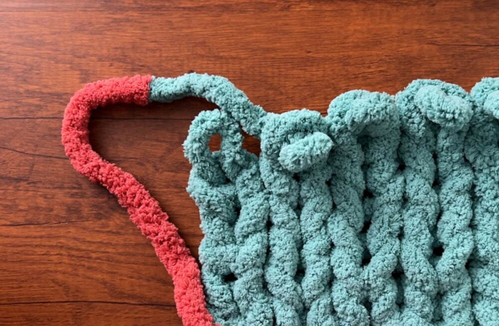 joined new color of yarn