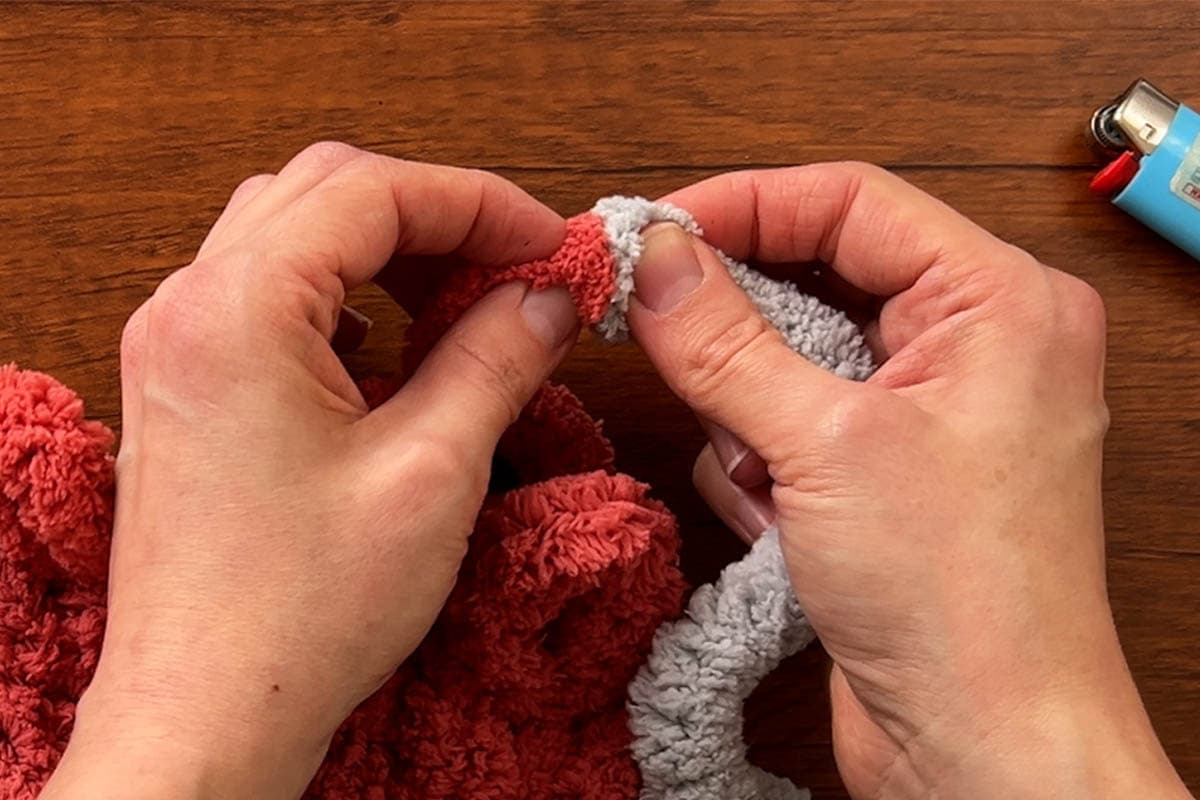 joining a new color of yarn