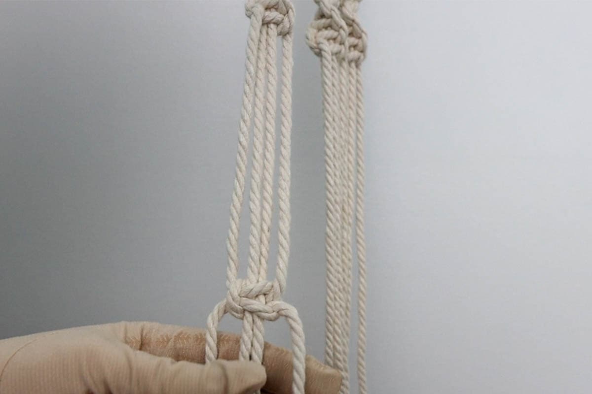 first square knot in arm number 1
