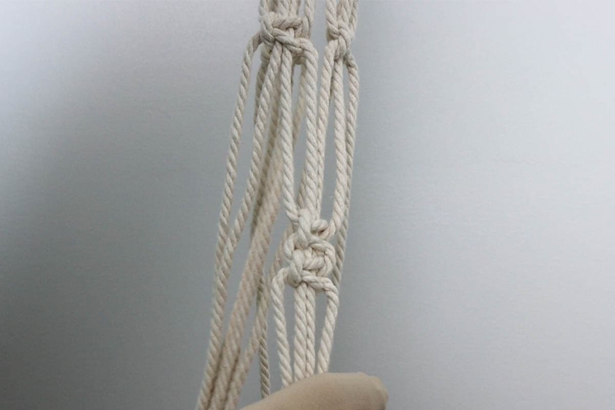 two square knots to create the plant holder basket