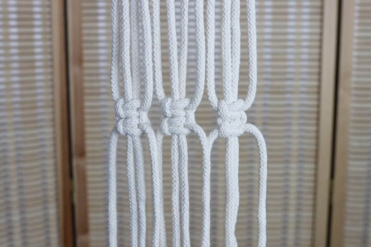 tie 3 stacks of 2 square knots