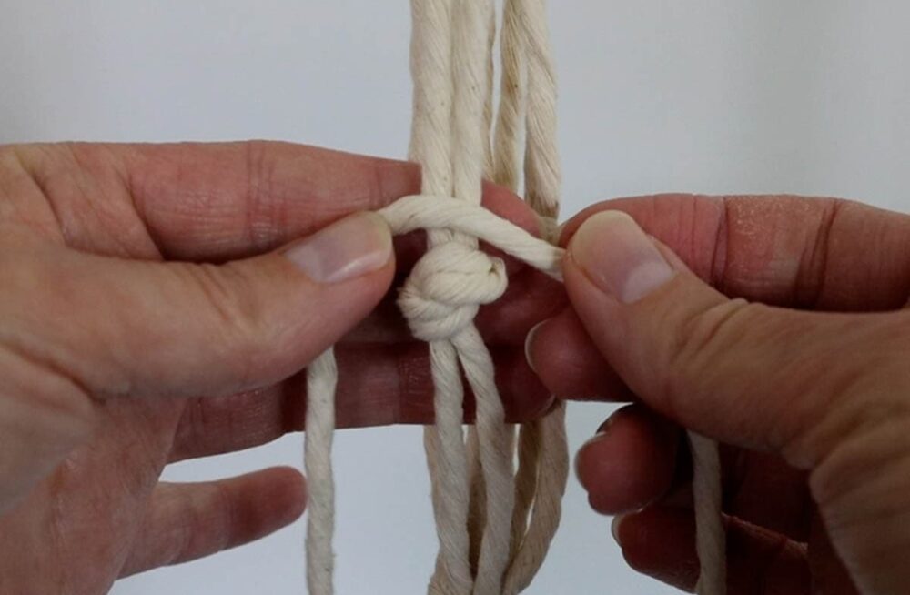 adding first fringe with a rya knot