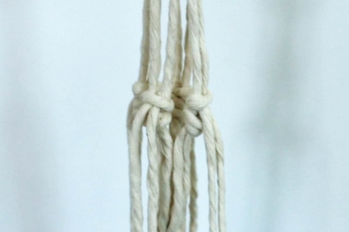 adding first fringe with a rya knot