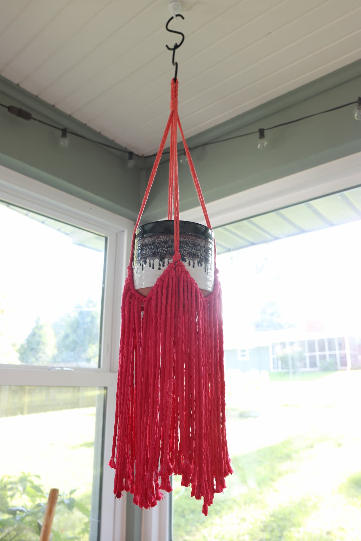 finished dip dye macrame plant hangers