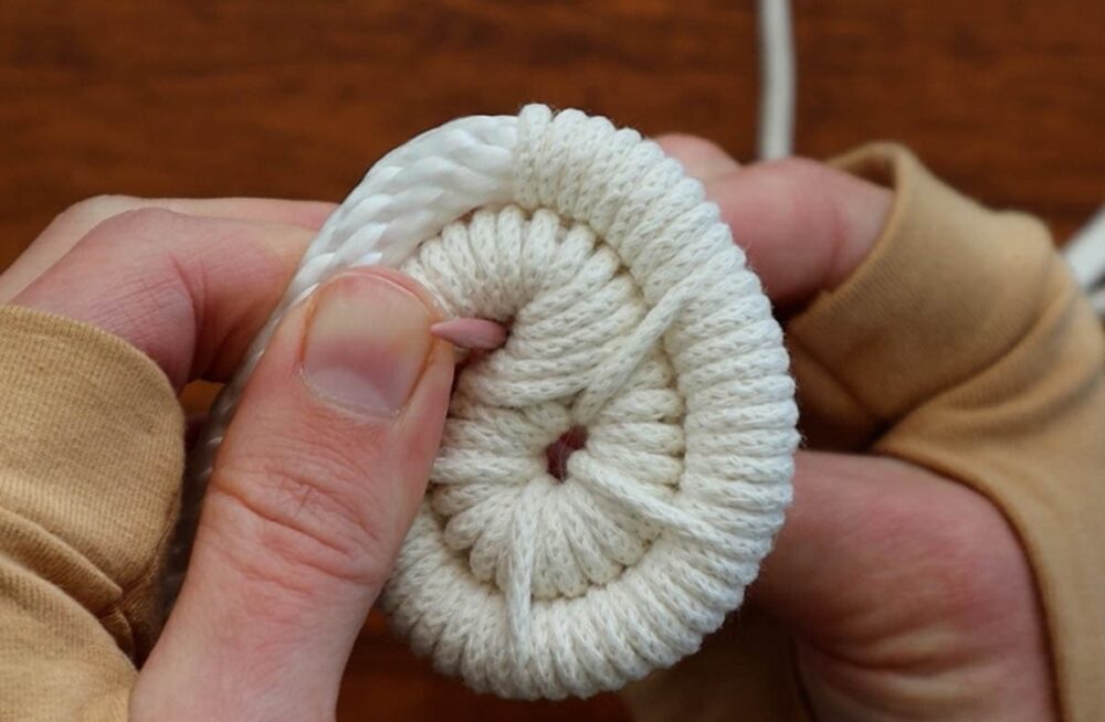 How to Make a Coiled Rope Basket (Easy DIY Tutorial for Beginners ...