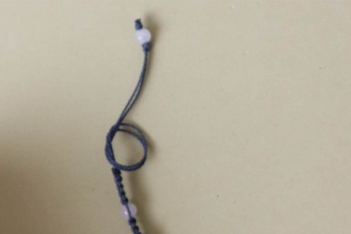 making the sliding knot closure