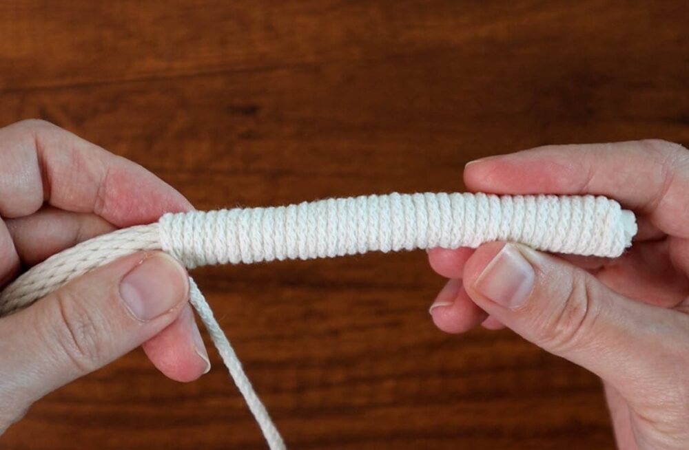 wrapping the filler cord to start the basket